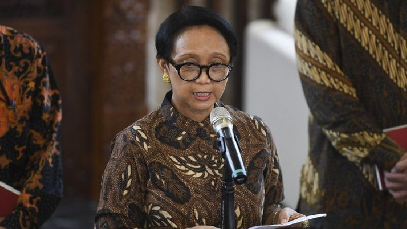 Pemerintah Resmi Hentikan Sementara Kunjungan dan Transit WNA ke Indonesia