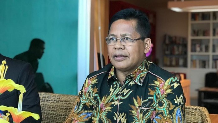 Wali Kota Banda Aceh Salurkan Bantuan Sosial Masa Covid-19