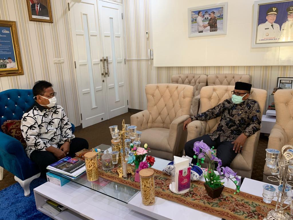 Senator Haji Uma Kunjungi Walikota Banda Aceh
