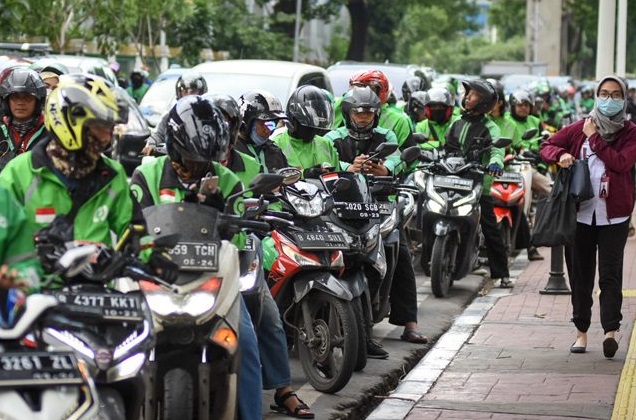 Gaduh Permenkes vs Permenhub, Ini Penjelasan Ketua Gugus Covid-19