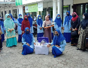 Siswa SMKN 3 Banda Aceh Produksi Ribuan Masker