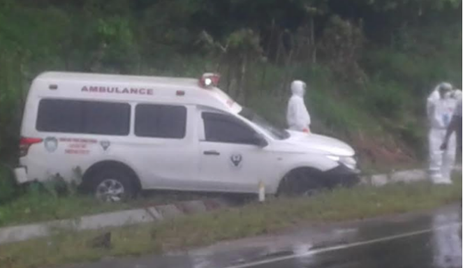Ambulans Bawa Pasien Positif Corona Alami Kecelakaan di Aceh Jaya