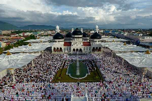 Idul Fitri Jatuh Pada Hari Minggu, Ini Daftar Khatib dan Imam Salat di Masjid Seluruh Aceh