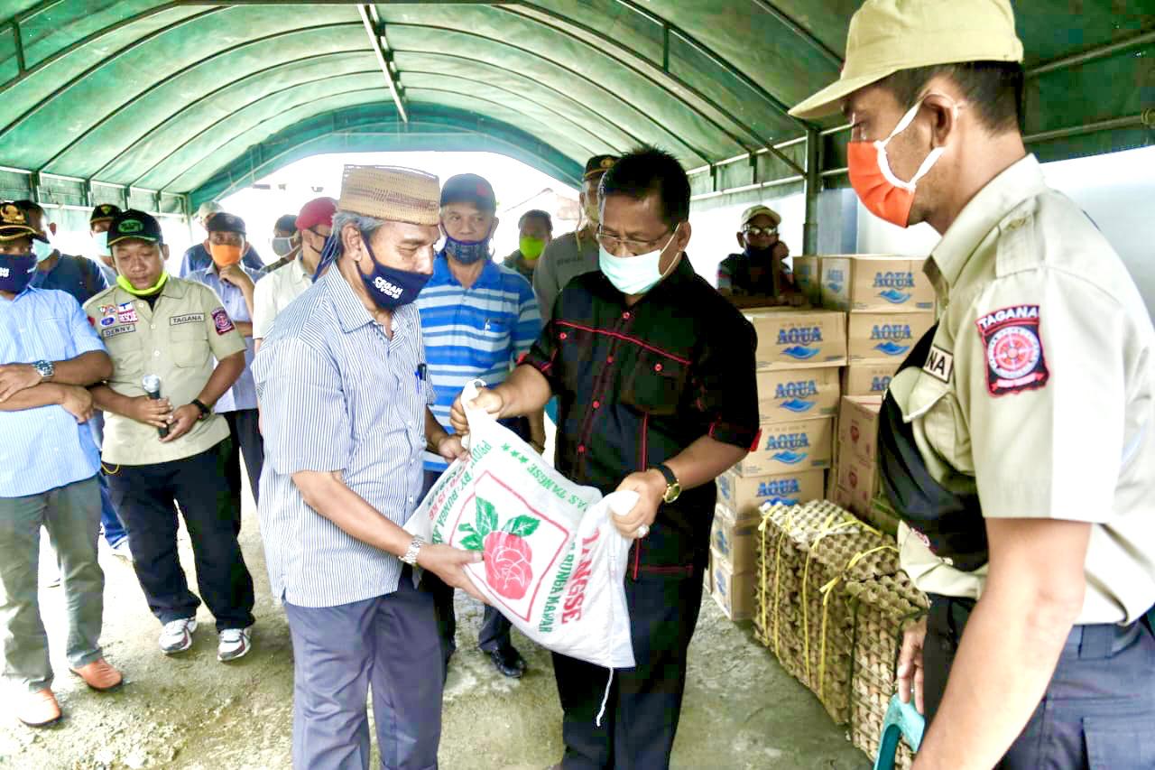Wali Kota Banda Aceh Saweu Posko Pengungsian dan Serahkan Bantuan