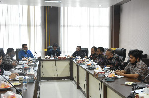 Bahas Anggaran Pilkada 2022, KIP Banda Aceh Gelar Rapat Koordinasi dengan DPRK