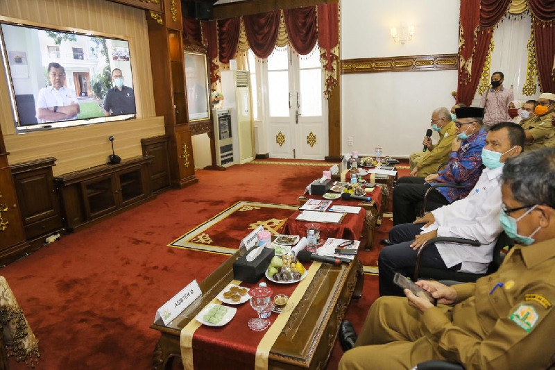 Disaksikan Jusuf Kalla, Plt Gubernur Aceh Luncurkan Gerakan Donor Darah ASN