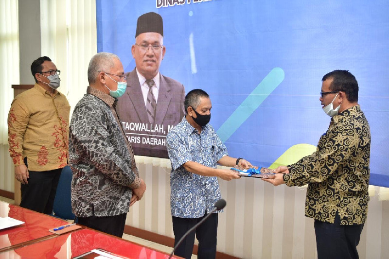 Sertijab Kadisperindag, Sekda Aceh Ingatkan Gerakan BEREH dan Protokol Kesehatan