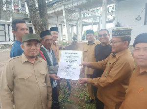 Kemenag Aceh Serahkan 1 Hewan Qurban untuk Gampong Rabo Pulau Aceh
