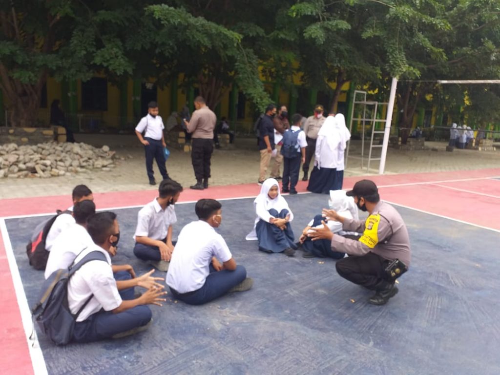 Mulai Belajar Tatap Muka, Polisi Banda Aceh Sosialisasi Protokol Kesehatan di Sekolah