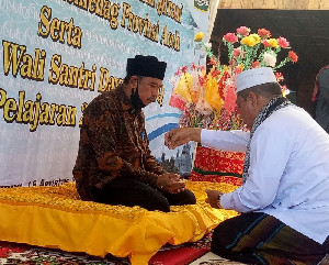 Abu Athailah Ulee Titi Peusijuek Kakanwil Kemenag Aceh