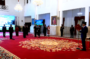 Hari Ini Jokowi Lantik 9 Anggota Kompolnas Periode Baru
