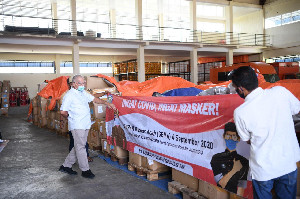 Sekda Aceh Periksa 1 Juta Masker Pemberian Presiden