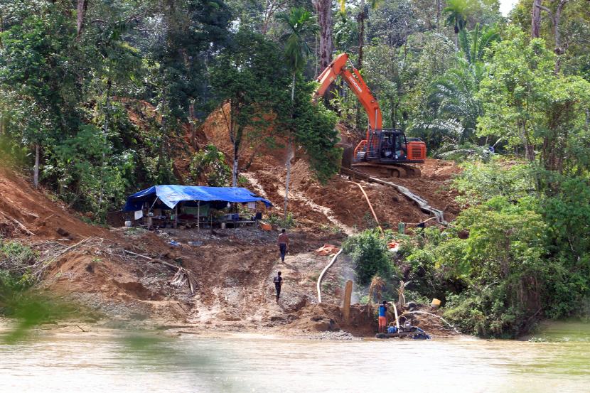 Berita Foto: Aktivitas Penambangan Emas Ilegal Marak di Aceh Barat