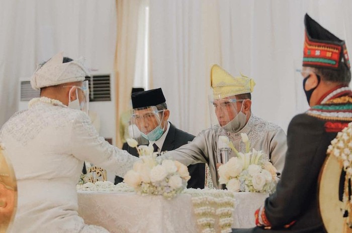 Plt Gubernur Aceh Jadi Saksi Pernikahan Anak Gubsu Edy