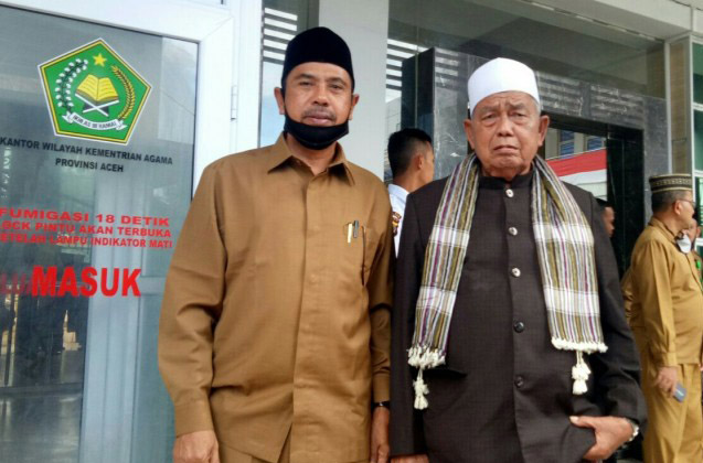 Bertemu dengan Ulama Kharismatik Aceh, Kakanwil Kemenag Aceh Minta Didoakan