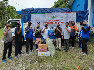 Dinsos Aceh Salurkan Bantuan Masa Panik untuk Korban Badai Aceh Besar