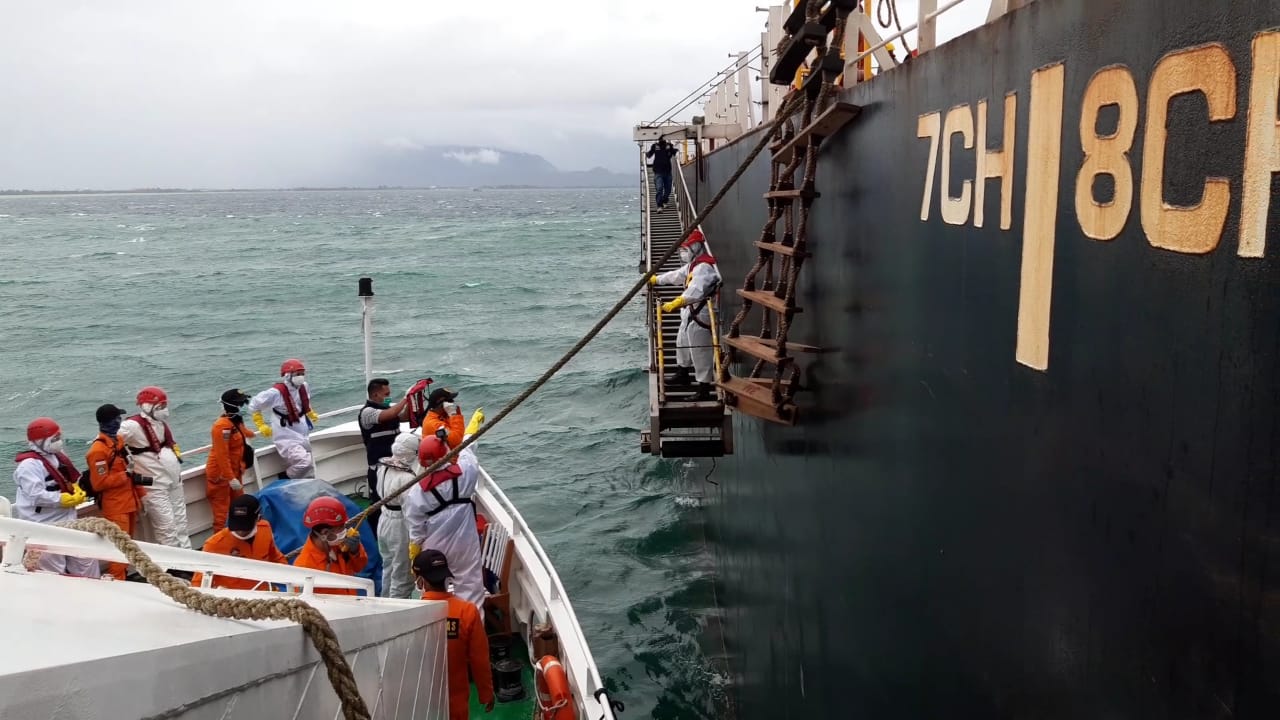 Tim SAR Aceh Evakuasi ABK Kapal Asing yang Meninggal Dunia