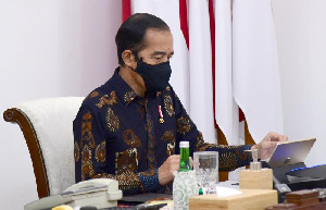 Viral, Jokowi Cuit Dukungan Bank Dunia Terhadap Omnibus Law