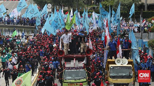 Demo Omnibus Law Berlanjut, Buruh dan Mahasiswa Bergerak Kepung Istana