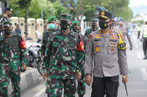 Pangdam IM Bersama Kapolda Aceh Tinjau Operasi Yustisi Penegakan Prokes