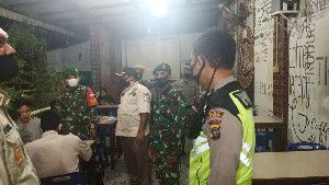 Tim Gabungan Razia Masker Ke Cafe Di Lhokseumawe