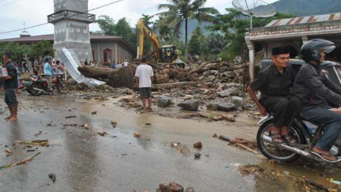 Akibat Banjir Meluas, Jembatan Penghubung Aceh Utara dan Sumut Lumpuh