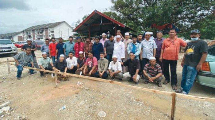 Warga Aceh Bangun Muenasah di Malaysia