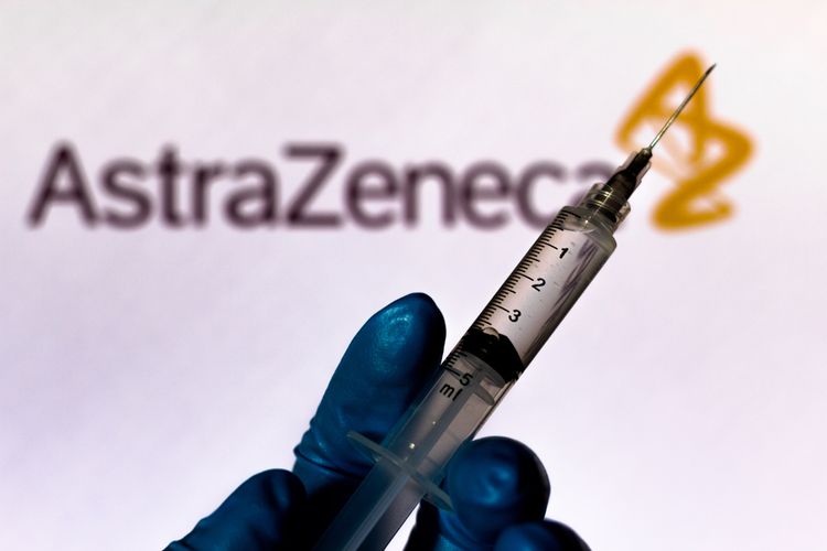 Baru, Vaksin AstraZeneca Aman Untuk Orang Tua