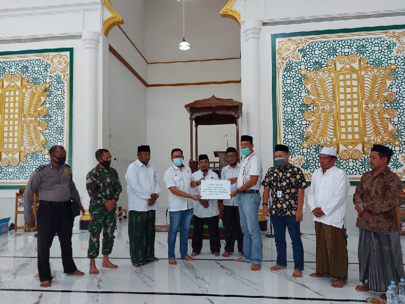 PT SAB Berikan Bantuan Kubah Masjid Dukung Pembangunan Masjid Al-Islah Lhoknga