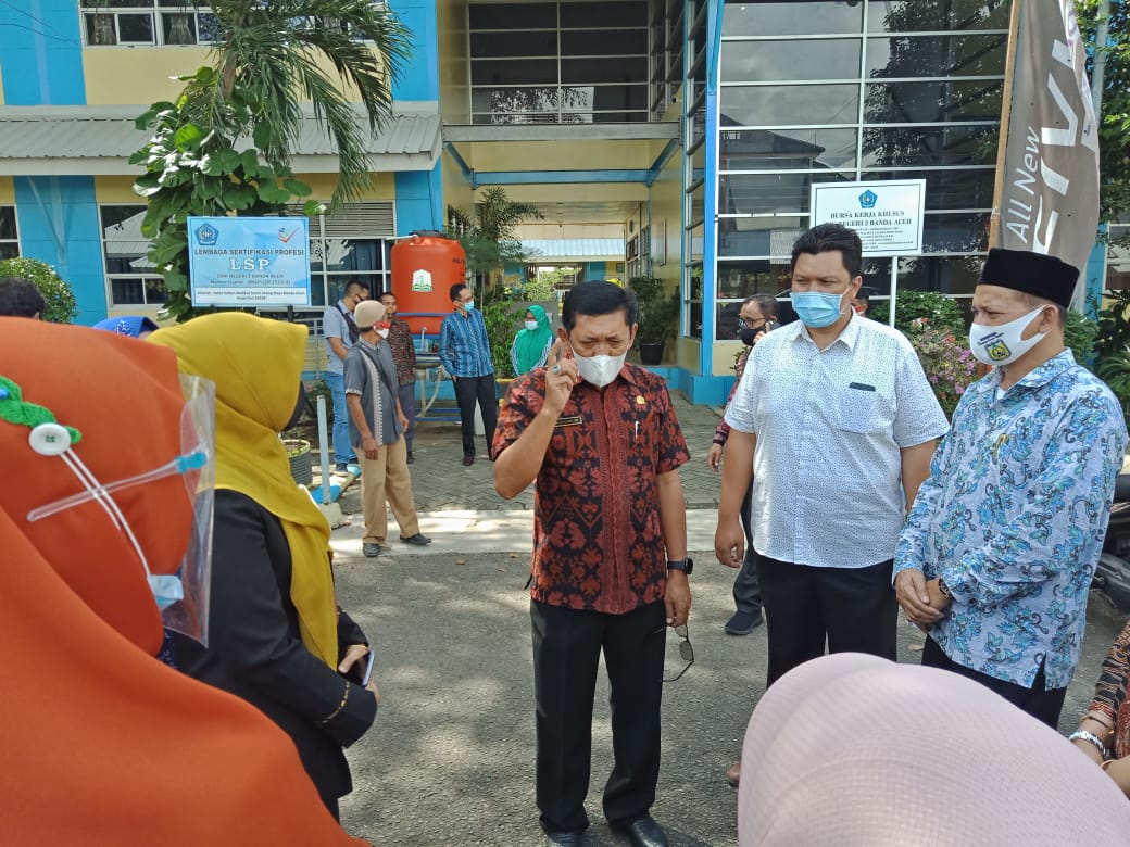 Gubernur Aceh Tinjau Pelaksanaan Pembelajaran Tatap Muka di Sekolah