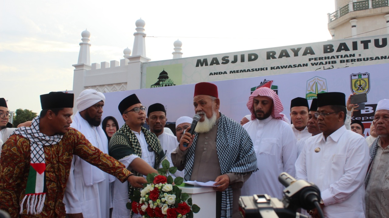 Begini Sosok Syekh Ali Jaber di Mata Ulama Kharismatik Aceh Waled Nu