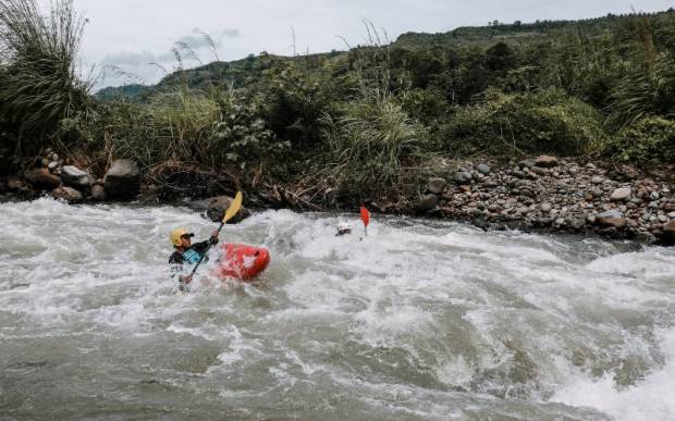 Wanadri Gelar Ekspedisi Arus Deras di Sungai Woyla Aceh
