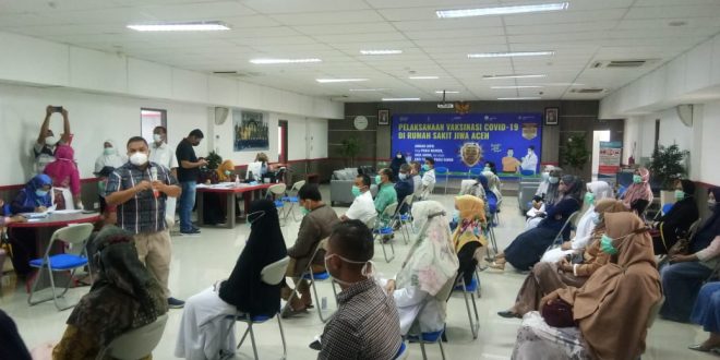 Nakes Pemerintah Aceh Wajib Ikut Program Vaksin Covid-19