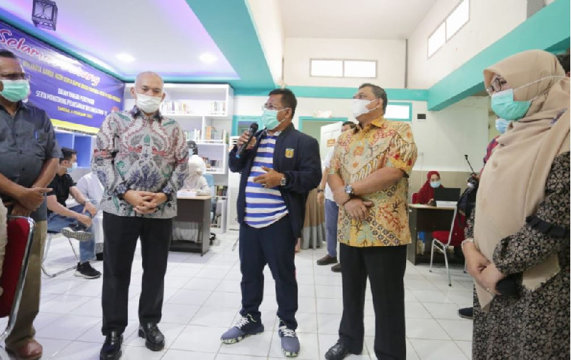 Walikota Banda Aceh bersama Sekda Aceh Pantau Vaksinasi Covid-19 di RS Meuraxa