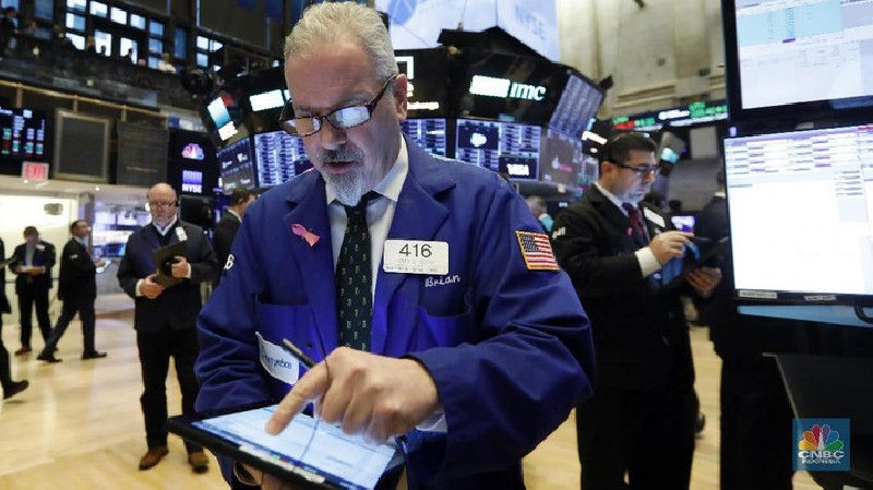 Wall Street Melemah di Pembukaan, Inflasi Berpeluang Naik