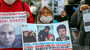 Terkait Kejahatan HAM Uighur, Uni Eropa Kenakan Sanksi China