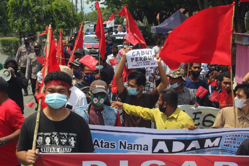 Demo di Depan Gedung DPRK Aceh Utara Ricuh