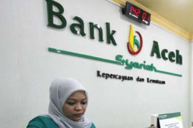 Bustami Hamzah Duduki Jabatan Komisaris Utama PT Bank Aceh Syariah