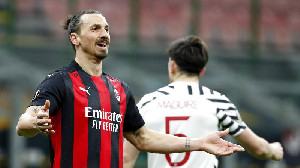 Zlatan Ibrahimovic Kontrak Diperpanjang AC Milan, Ini Responnya