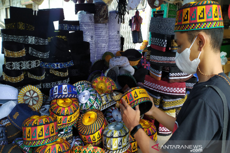 Peci Kopiah Khas Aceh Ramai di Cari  Kala Ramadan