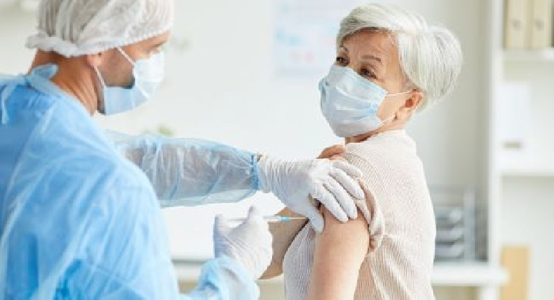 KADIN Larang Perusahaan Potong Gaji Pegawai untuk Bayar Vaksin