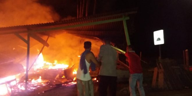 Dua unit Kedai Kontruksi Kayu di Aceh Utara Ludes Terbakar