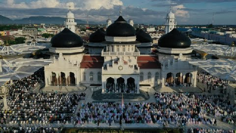 Jama'ah Padati Masjid Raya Baiturrahman Saat Sholat Ied