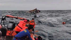 Tujuh Orang Hilang dan Satu Tewas Akibat Kecelakaan Kapal di Jambi