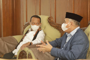 Gubernur Aceh Jemput Kedatangan Menteri Investasi RI di Bandara