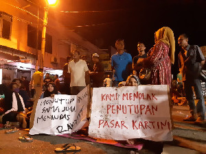 Gelar Aksi Demo, Pedagang Pasar Kartini Peunayong Bersedia Pindah Dengan 5 Syarat