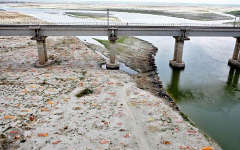 Sungai Gangga India Jadi Kuburan Massal