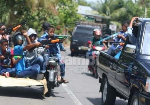 Apakah Perang Dengan  Senjata Mainan “Tradisi” Lebaran Anak Aceh?