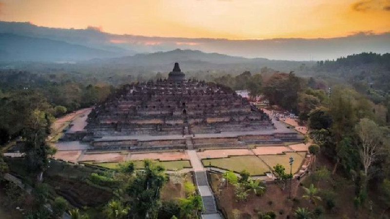 Zona I Candi Borobudur dan Prambanan Ditutup