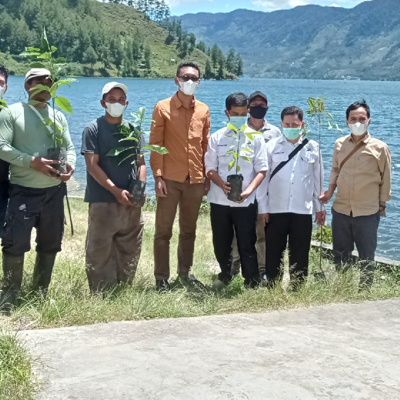 Forum DAS Aceh Bantu Bibit Alpukat dan Durian